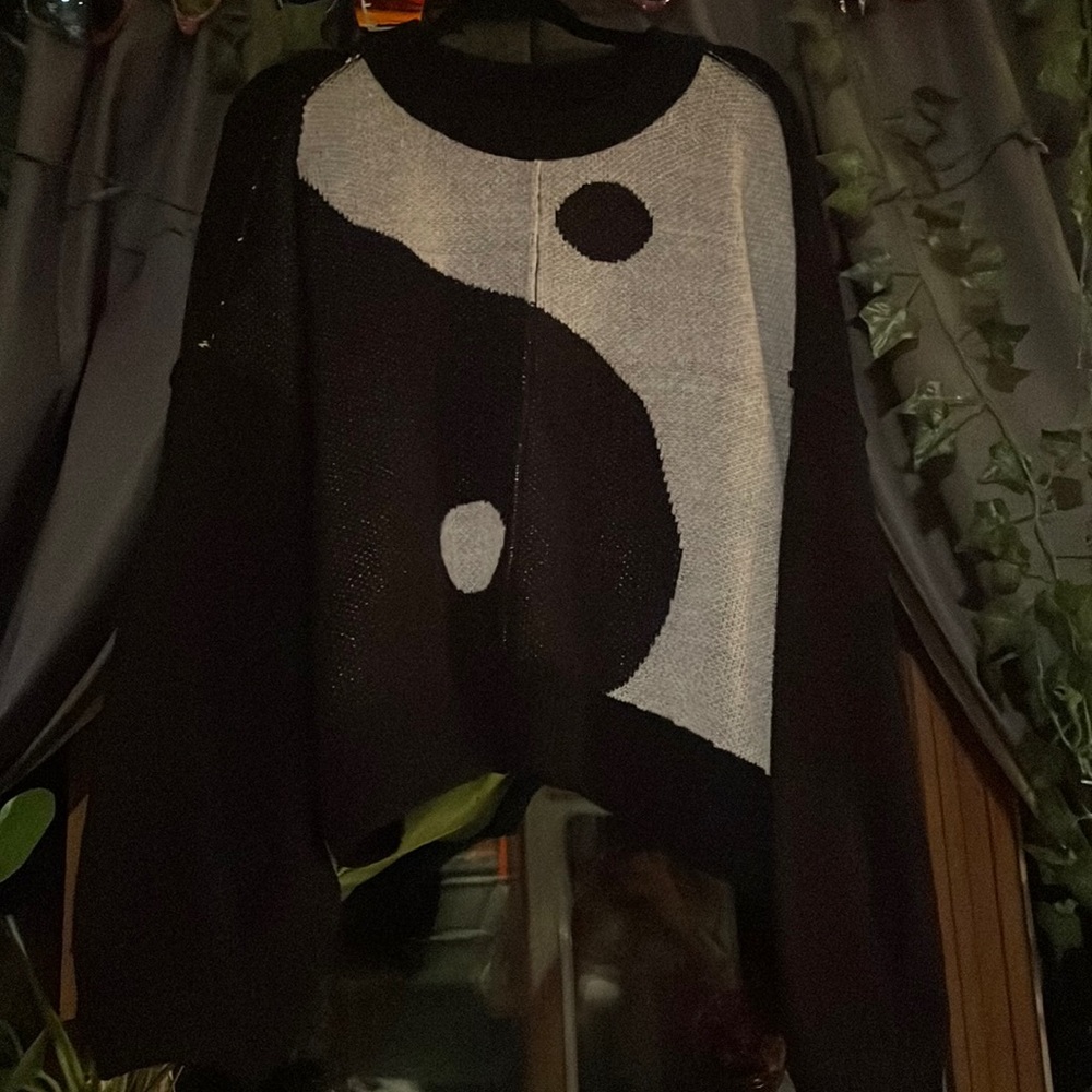 Yin Yang sweater